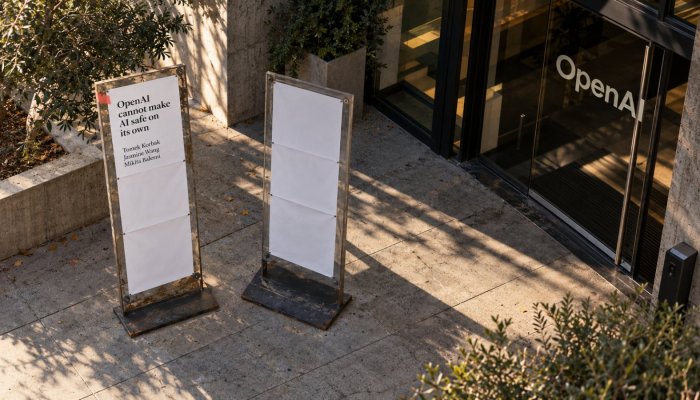 OpenAI atlaiž trīs drošības pētniekus — abas puses strīdas par iemeslu
