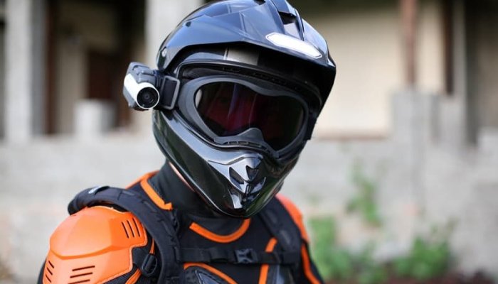 Dash and Helmet Cams: Should You Use Them?