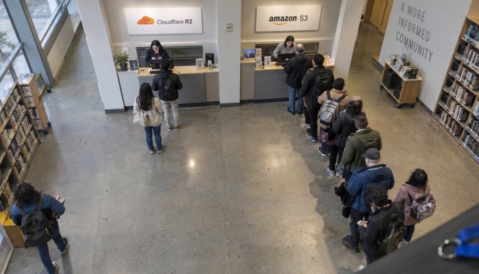 Cloudflare R2 эсвэл Amazon S3: таталт ихсэхэд egress сонголтыг шийднэ