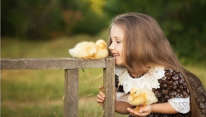 Положительные качества человека: список достоинств для жизни, отношений и работы