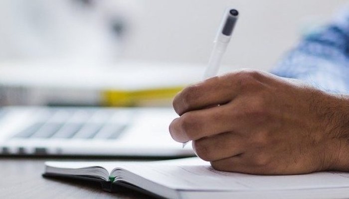 The Top 4 Essay Writing Services You Can’t Afford to Miss