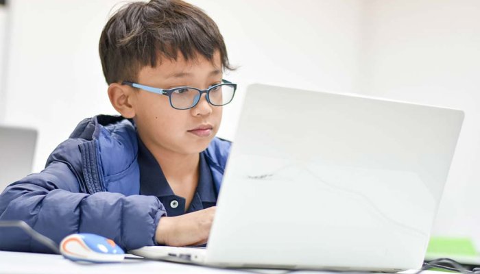 10 Tips for Parents With Kids Who Love Coding