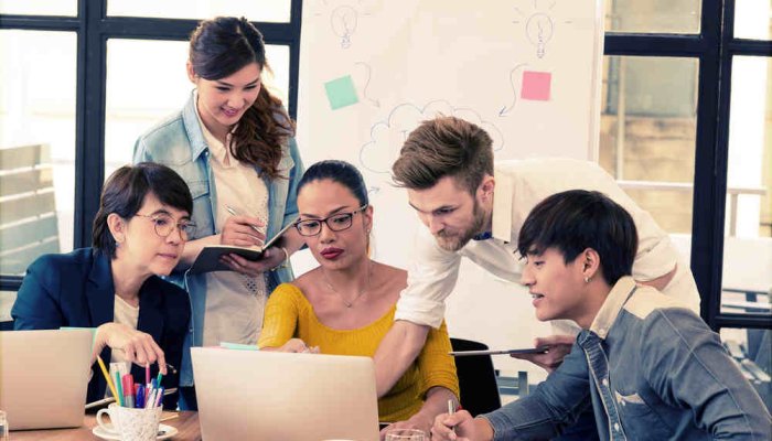 How to Develop Better Internal Strategy: The Complete Guide
