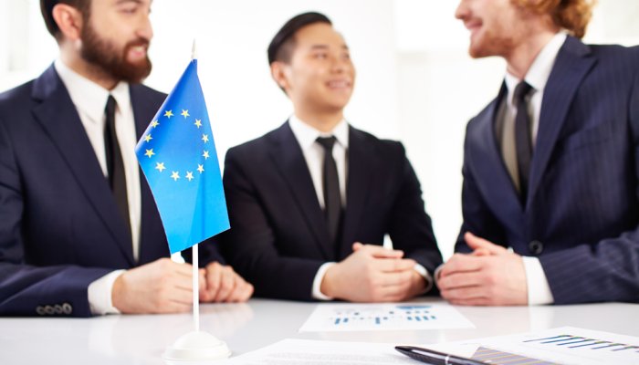 Дипломат – что это за профессия?