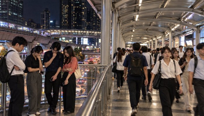 คนไทยกลัว AI แย่งงาน 33.35% ขณะที่อัตราใช้งานยังเพิ่มต่อเนื่อง