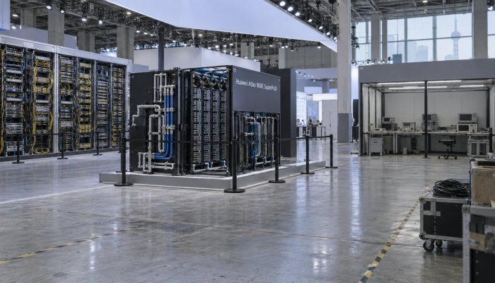 Huawei Atlas 960E giảm 550 kW, nhưng hiệu năng vẫn do hãng tự công bố