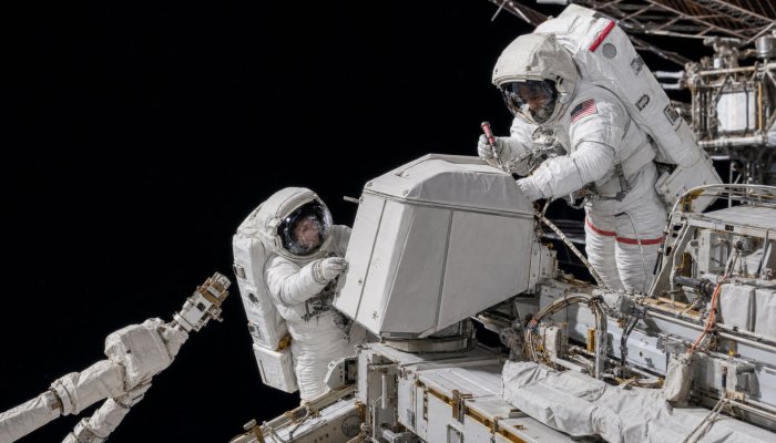 ISS Antenna Is Back Online After a 6½-Hour Spacewalk