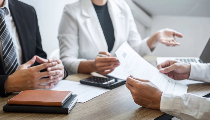 Explainer: Does My Company Need an HR Consultant?
