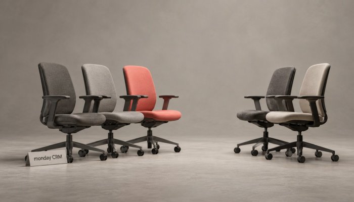 monday CRM או HubSpot: שלושה מושבים מול קפיצת מחיר באוטומציה