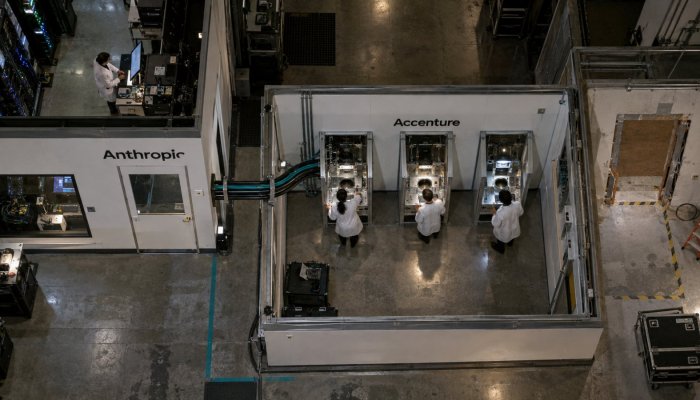 Anthropic تُدخل Accenture إلى مختبرها، لكن المقيّم تتقاضى أجرها منها