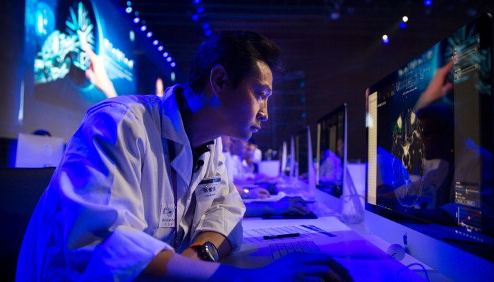 Top 7 Ways AI is Helping Doctors Diagnose and Treat Cancer