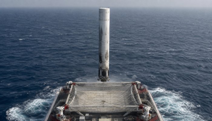 Китай вернул ступень Long March 10B сетью на морской платформе