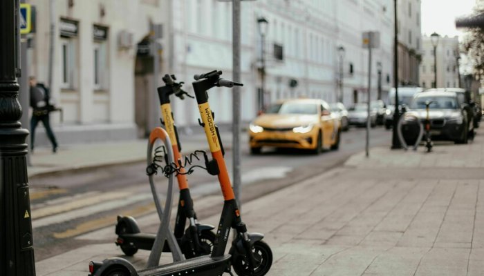 Как упростить жизнь с помощью аренды самокатов или велосипедов