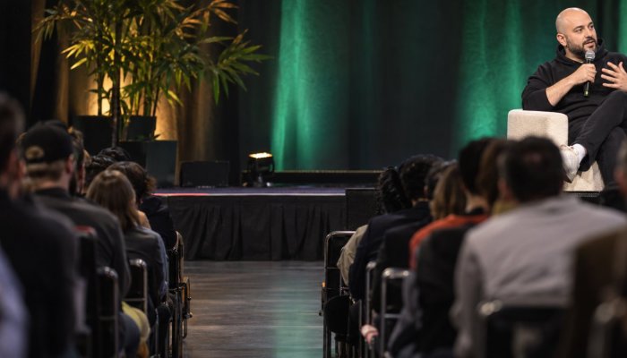 Replit pone OpenAI por defecto: coste y rendimiento inclinaron la decisión
