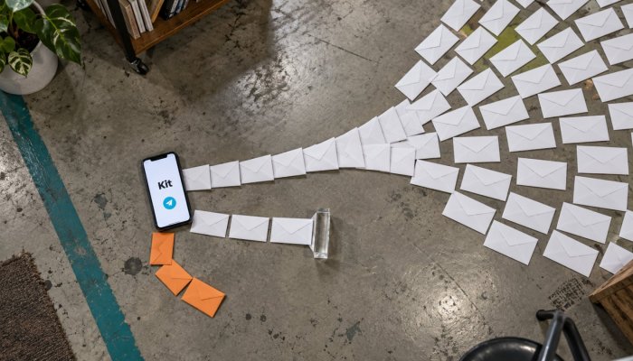 Kit أم Mailchimp؟ عشرة آلاف مشترك مجاني لا تعني أتمتة مجانية
