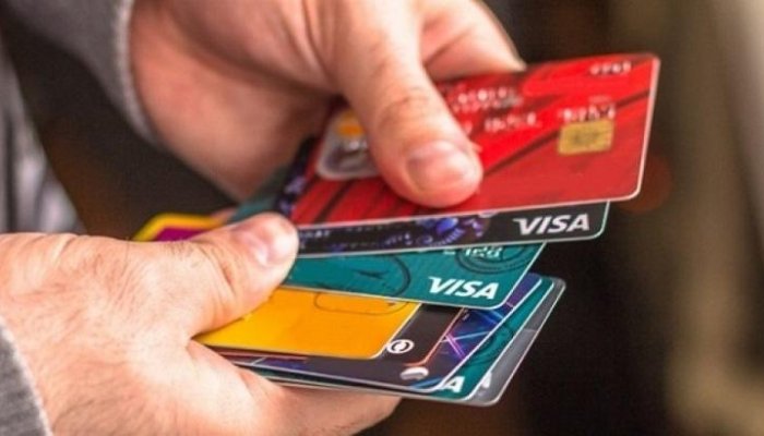 На что надо обращать внимание, выбирая кредитку