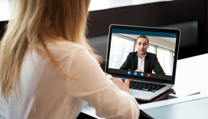 Best Strategy for Using AV Technology in Hybrid Workplaces