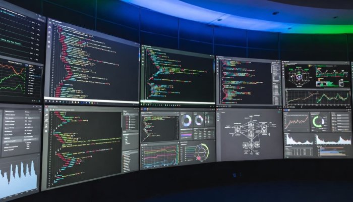 OpenAI обогнала Claude Mythos 5 в кибер-бенчмарках: новая модель GPT-5.5-Cyber ставит рекорды
