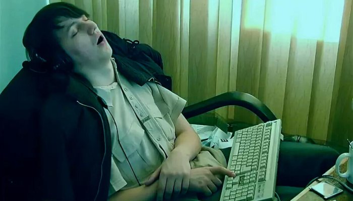 Как делать скучную работу и не заснуть