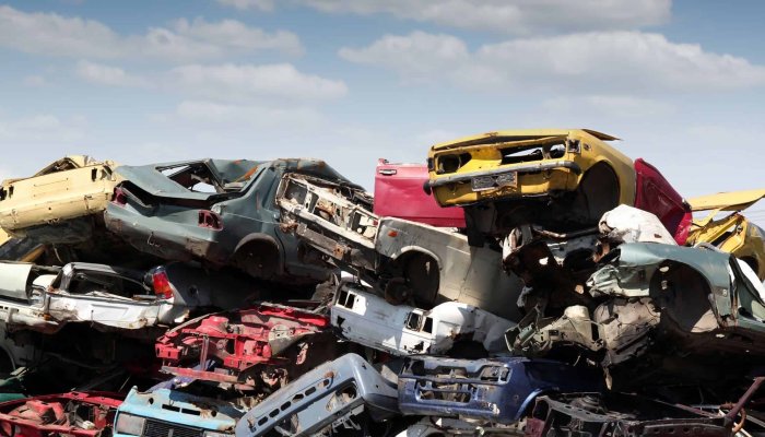 What Happens to Your Junked Car in A Scrap Yard?