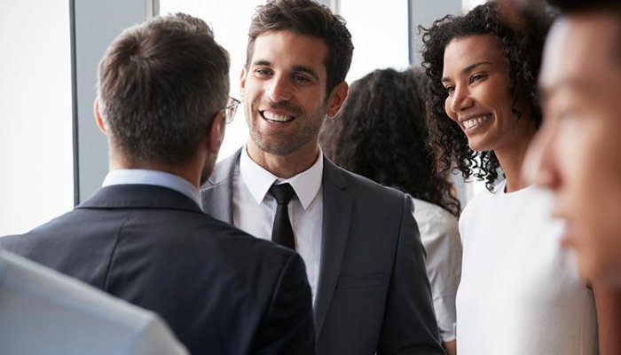 How to Begin A Conversation While Networking