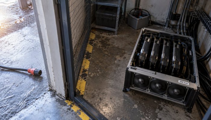 IBM Bob fer á eigin innviði — viðkvæmur kóði þarf ekki að fara í skýið
