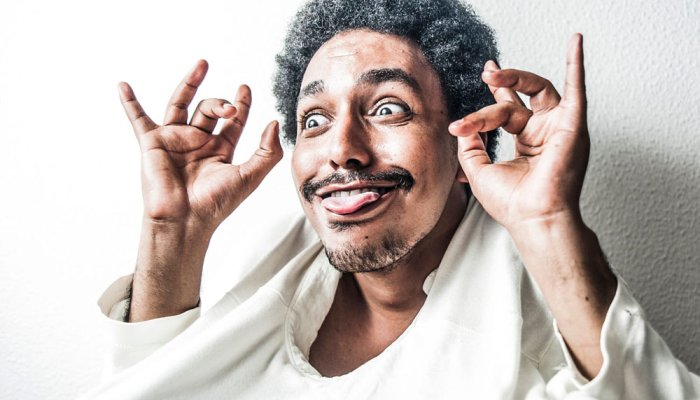 Как развить чувство юмора: эффективные способы и упражнения