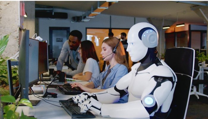 Balancing Technology and Touch: A New Approach to Employee Management