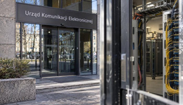 Rząd wskazuje UKE do Data Act — zmiana chmury ma być bez opłat