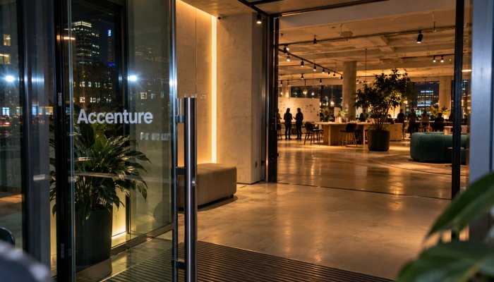Accenture finansuje 29 USD na Claude — reszta obciąża projekt